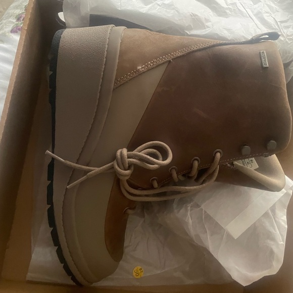 NWT original muck boots women’s liberty wedge. Taupe leather size 10 - Picture 4 of 6